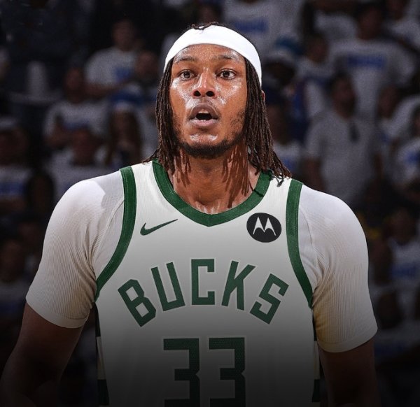 😋Strictly fit! The Bucks just 
